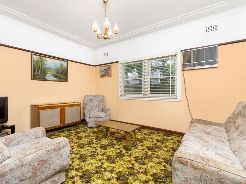 15 Leigh Street, Merrylands NSW 2160