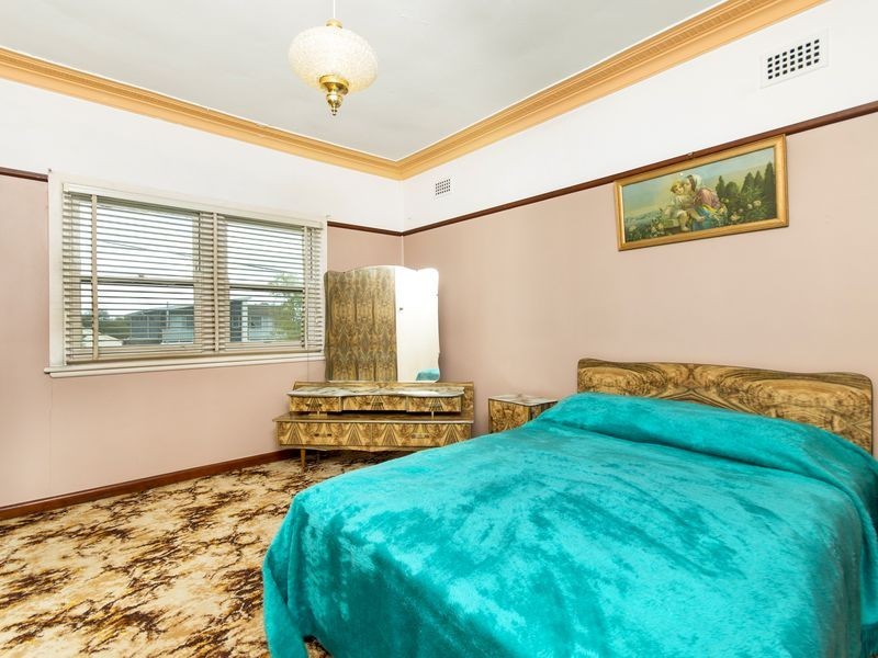 15 Leigh Street, Merrylands NSW 2160