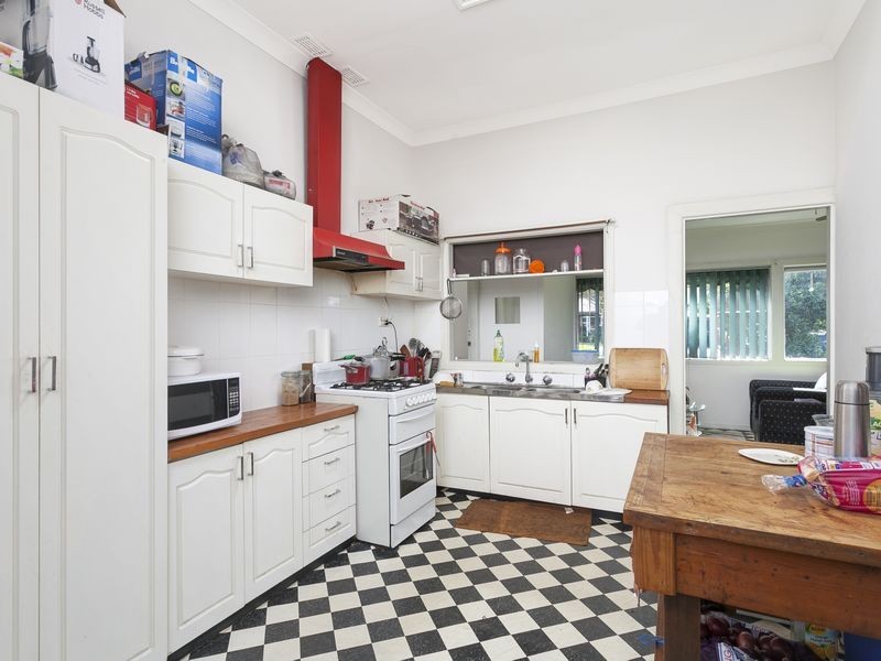 4 Serpentine Street, Merrylands NSW 2160