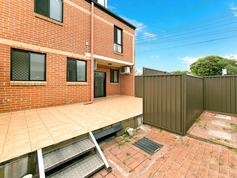 1/9 Gray Street, Granville NSW 2142