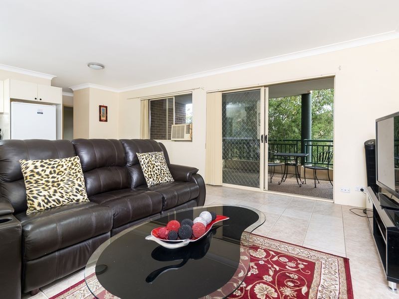 4/36-40 Newman Street, Merrylands NSW 2160
