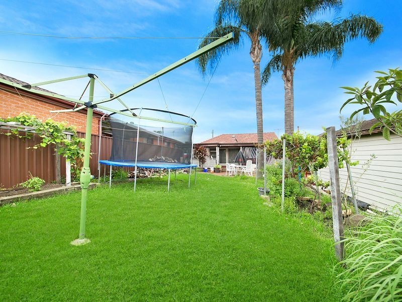 19 Strickland Road, Guildford NSW 2161