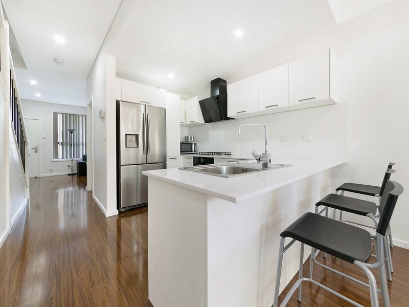 2/1-3 Louis Street, Granville NSW 2142