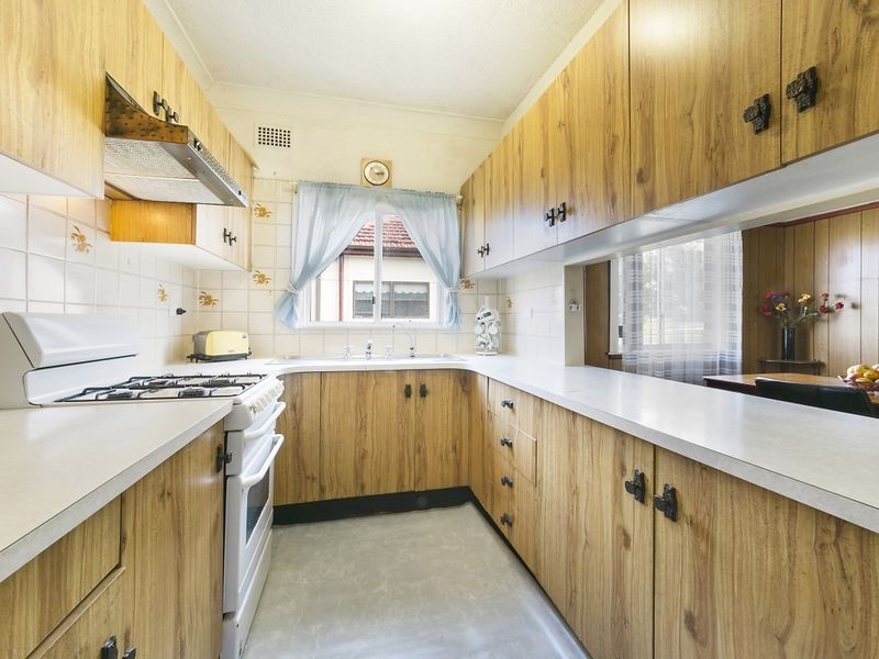 5 Nowra Street, Merrylands NSW 2160