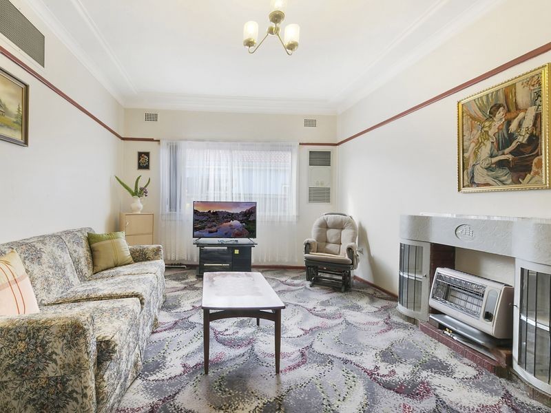 5 Nowra Street, Merrylands NSW 2160