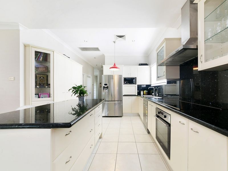 47 Rhodes Avenue, Guildford NSW 2161