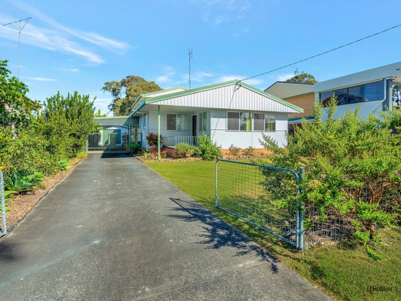 32 Philp Parade, Tweed Heads South NSW 2486