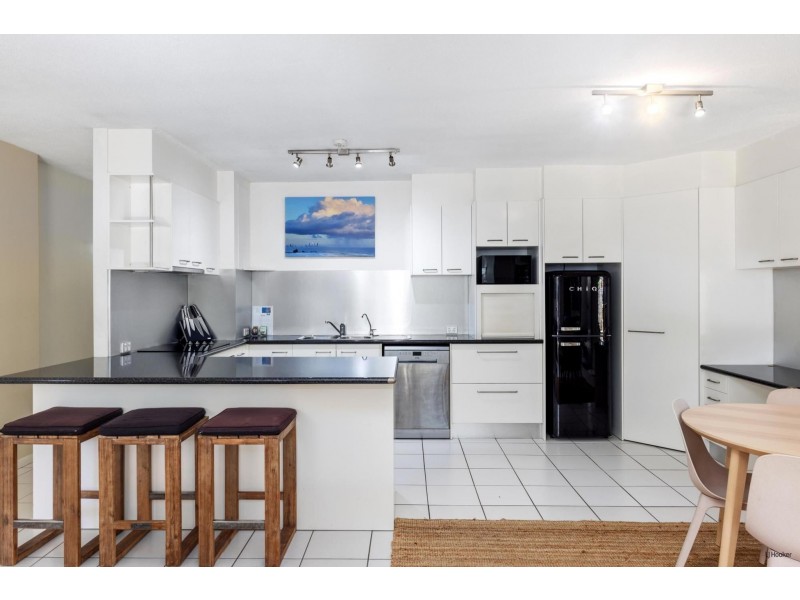 2/828 Pacific Parade, Currumbin QLD 4223