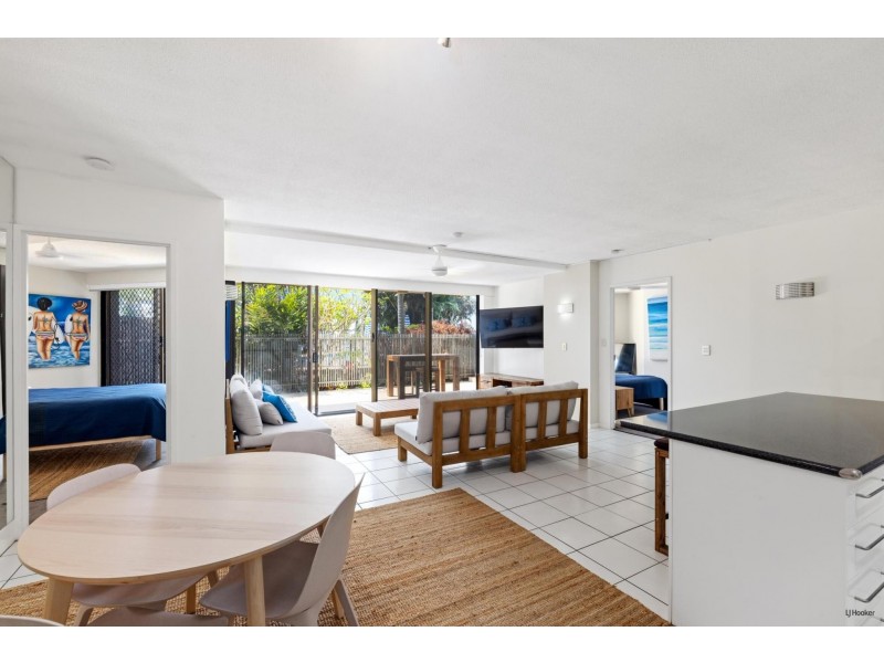 2/828 Pacific Parade, Currumbin QLD 4223