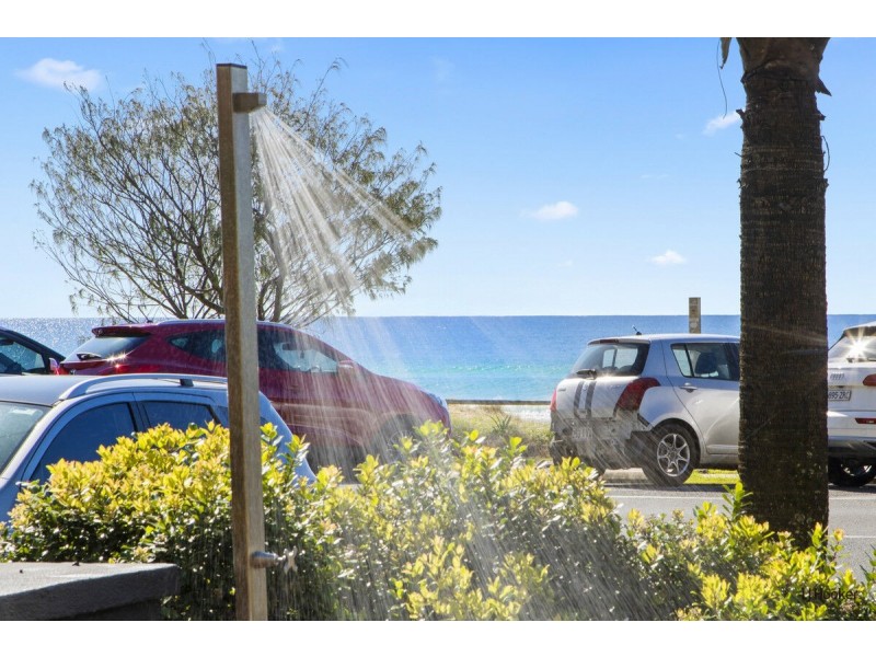 2/828 Pacific Parade, Currumbin QLD 4223