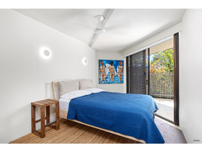 2/828 Pacific Parade, Currumbin QLD 4223