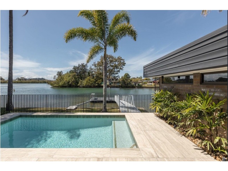 1 Gollan Drive, Tweed Heads West NSW 2485