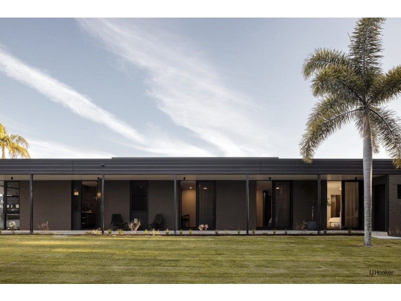 1 Gollan Drive, Tweed Heads West NSW 2485