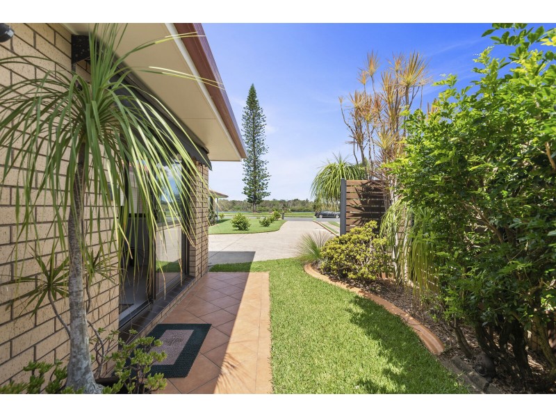 2/60 Keith Compton Drive, Tweed Heads NSW 2485