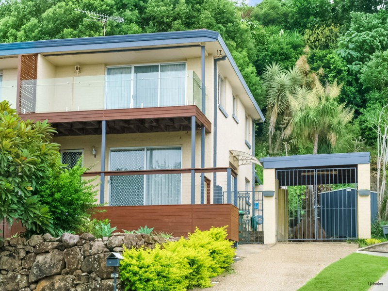 2/37 Bimbadeen Avenue, Banora Point NSW 2486