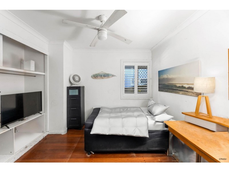 28 Rutledge Street, Coolangatta QLD 4225