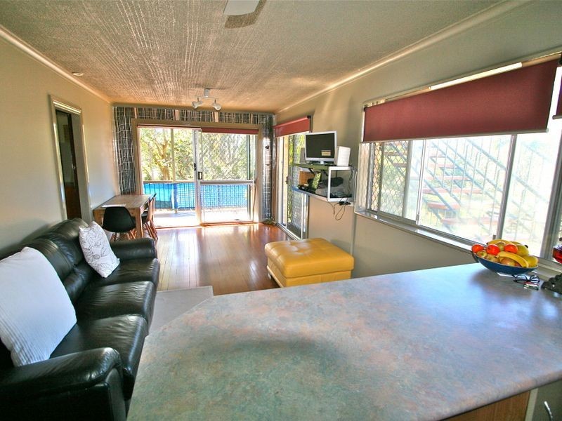 2/47 Coolangatta Road, Kirra QLD 4225