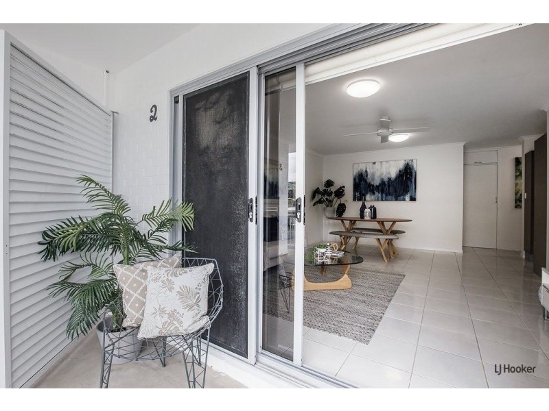 2/738 Pacific Parade, Currumbin QLD 4223
