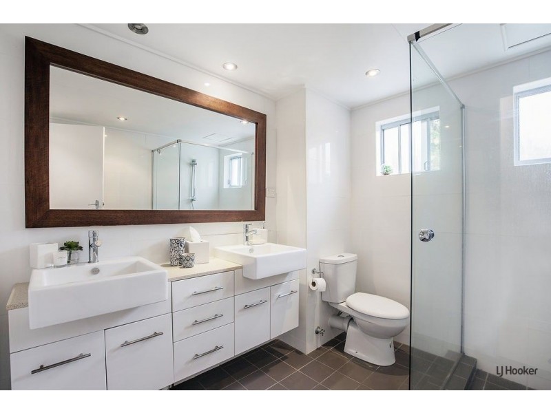 2/738 Pacific Parade, Currumbin QLD 4223