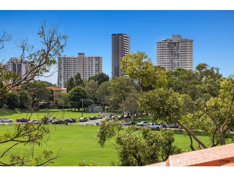 8/33 Dixon Street, Coolangatta QLD 4225