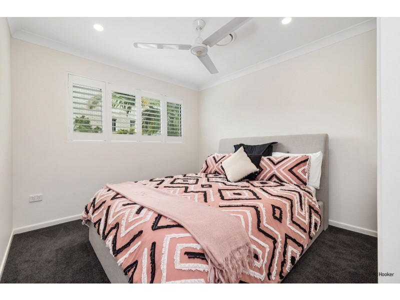 8/33 Dixon Street, Coolangatta QLD 4225