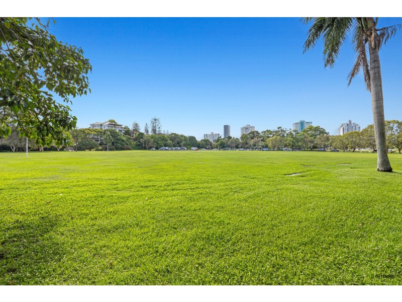 8/33 Dixon Street, Coolangatta QLD 4225