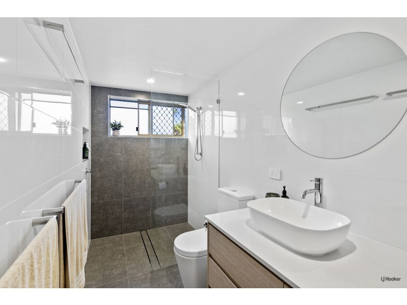 8/4 Rolan Court, Palm Beach QLD 4221