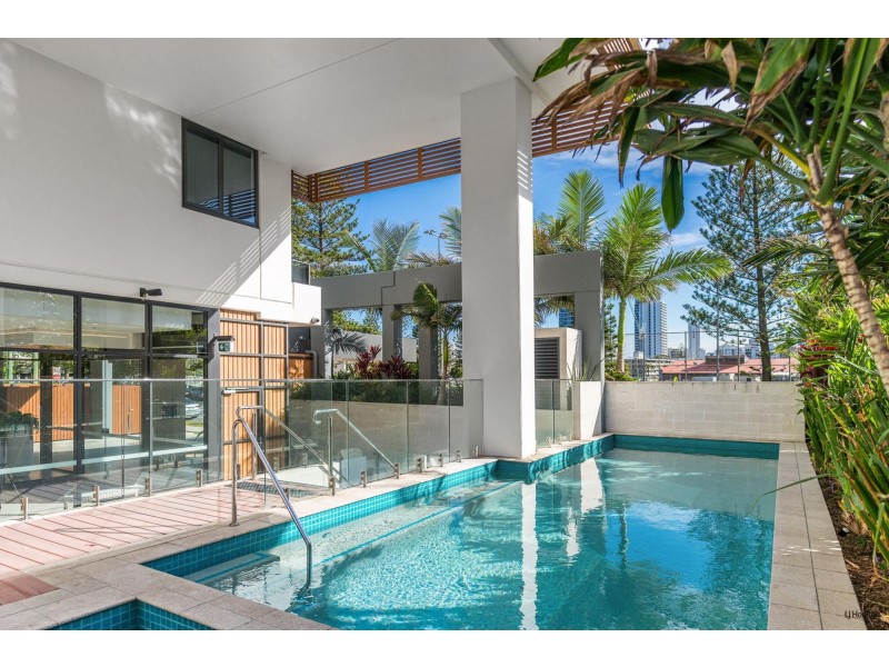 76/18 Chelsea Avenue, Broadbeach QLD 4218