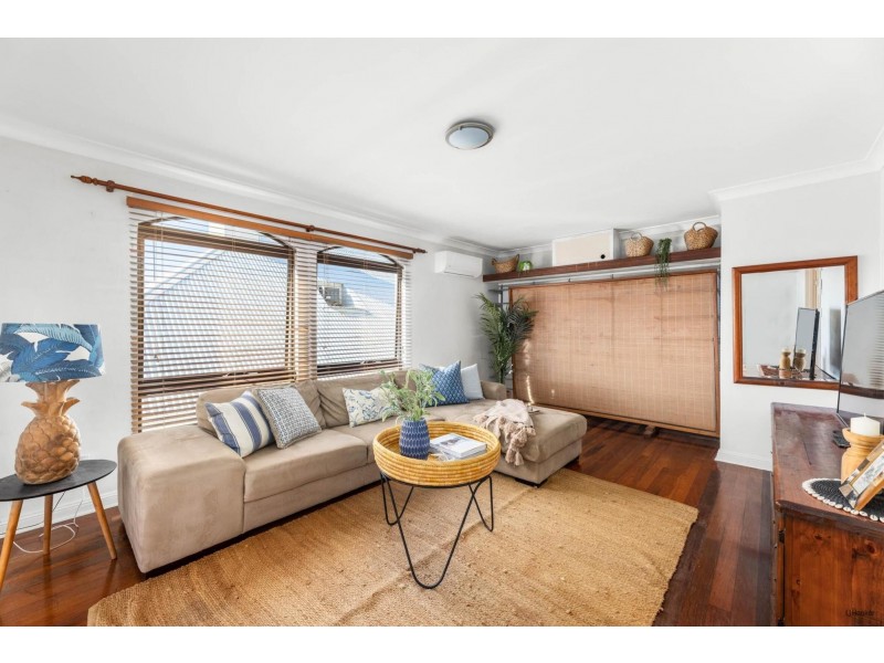 42 Tweed Street, Coolangatta QLD 4225