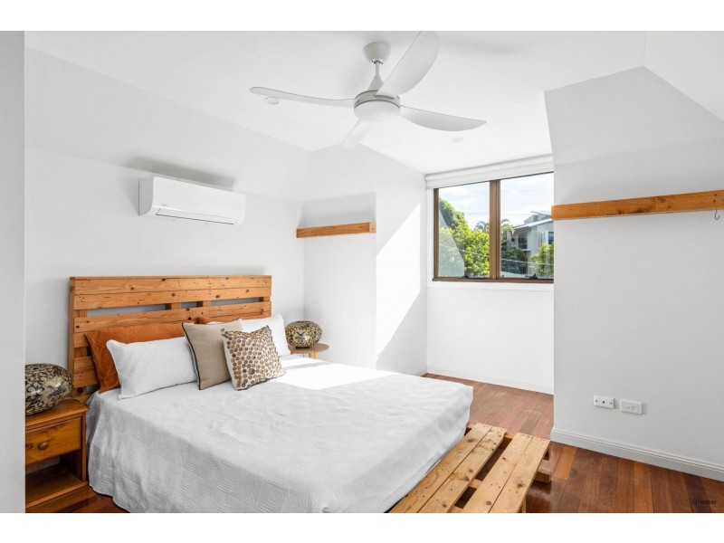 42 Tweed Street, Coolangatta QLD 4225