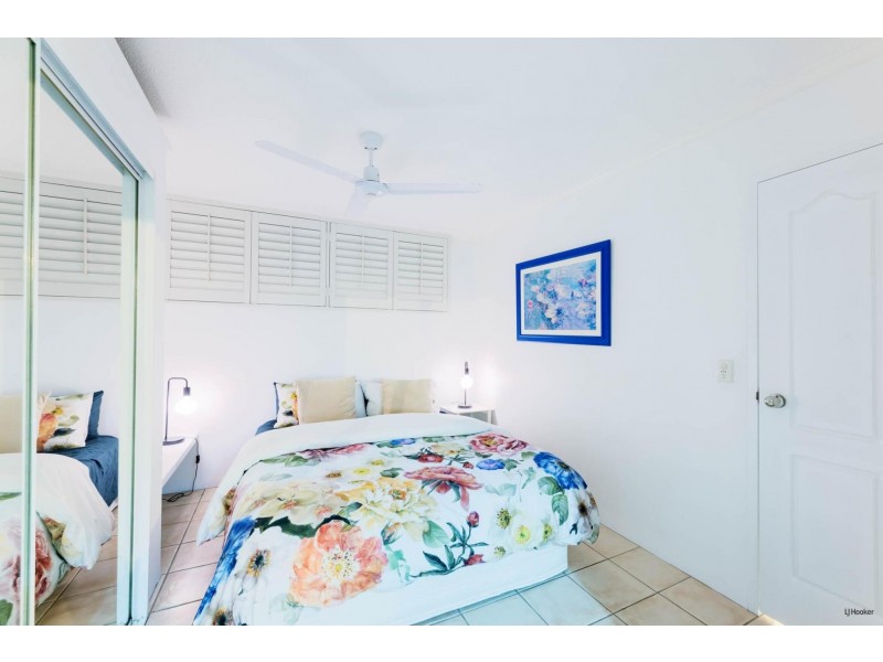 4/22 Marine Parade, Coolangatta QLD 4225