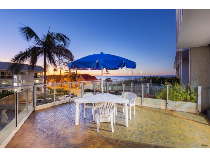 4/22 Marine Parade, Coolangatta QLD 4225