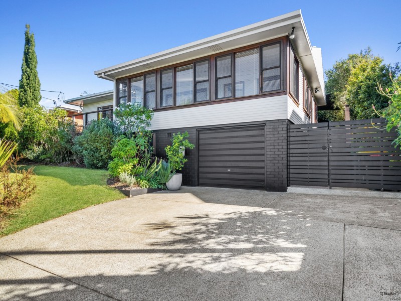 17 Seaview Road, Banora Point NSW 2486