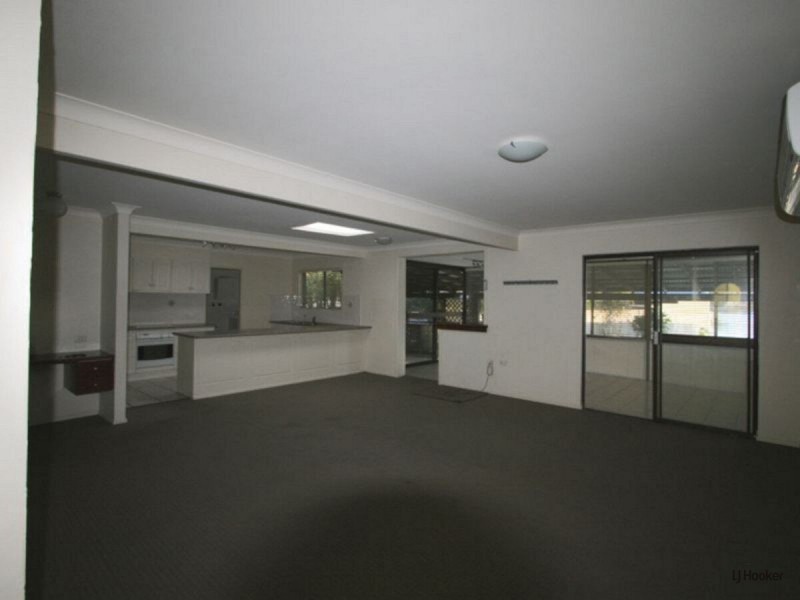 22 Lakes Drive, Tweed Heads West NSW 2485