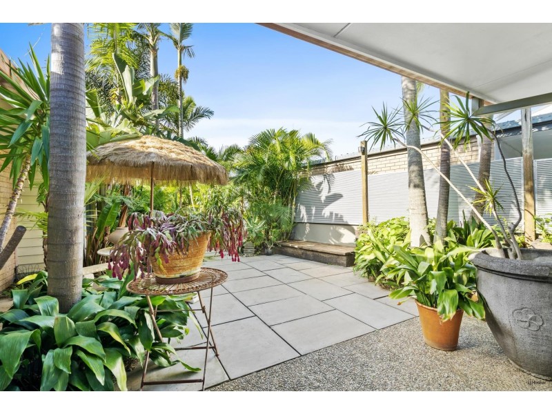 2/62 Parnki Parade, Palm Beach QLD 4221