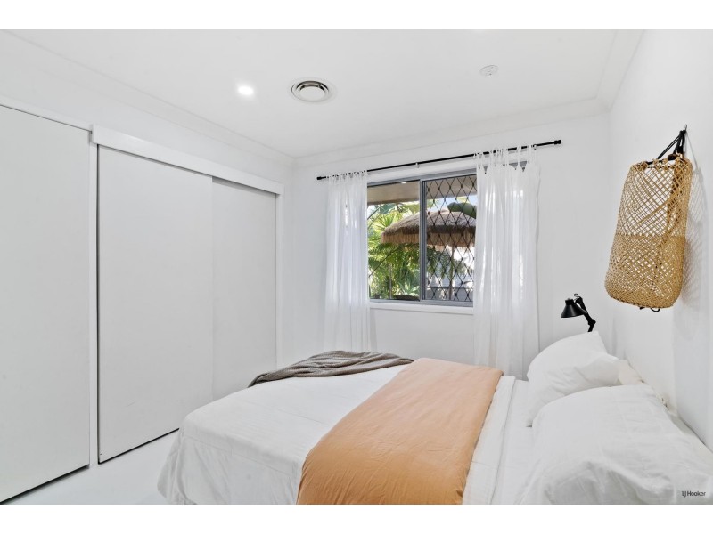 2/62 Parnki Parade, Palm Beach QLD 4221