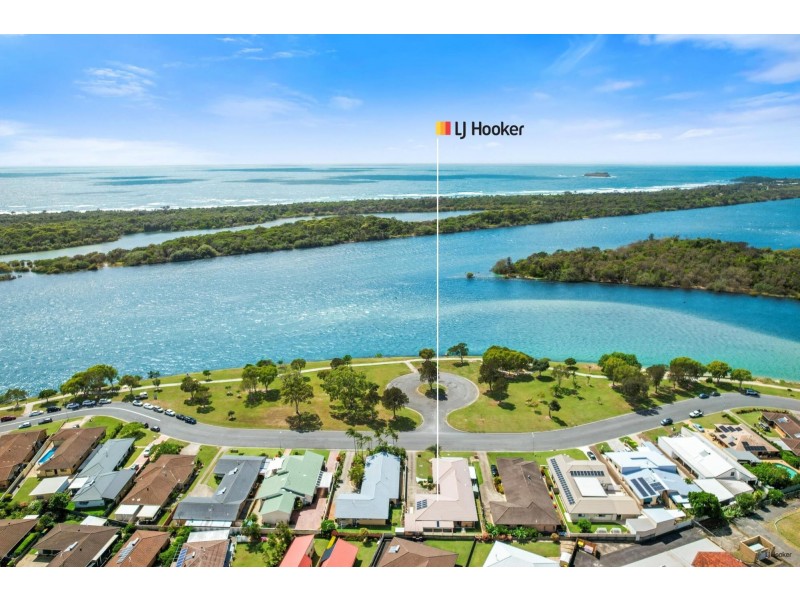 2/42 Keith Compton Drive, Tweed Heads NSW 2485