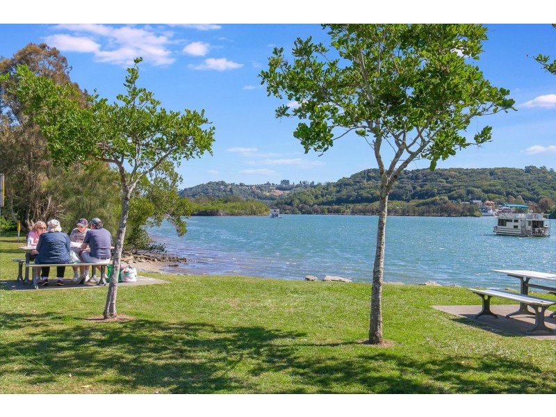 1 and 2/62 Wommin Bay Road, Chinderah NSW 2487