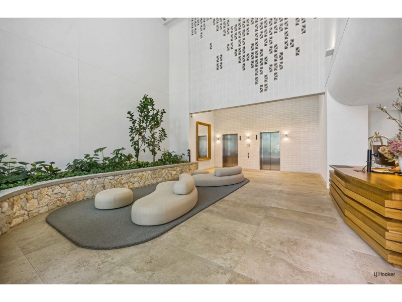202/4 Miles Street, Coolangatta QLD 4225