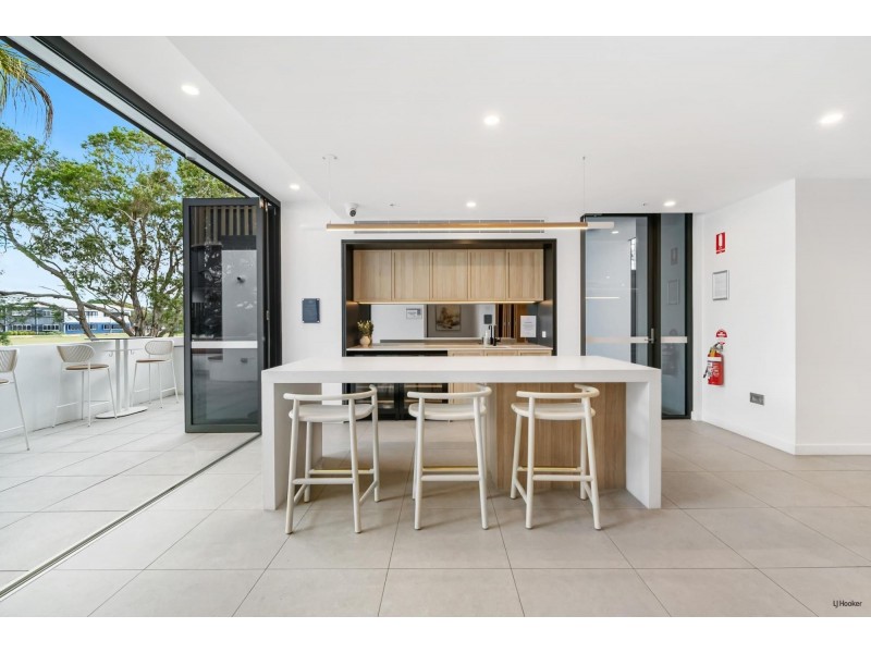 710/2 Mawarra Street, Palm Beach QLD 4221