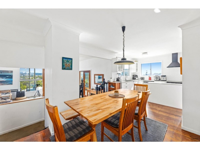 28 Rutledge Street, Coolangatta QLD 4225