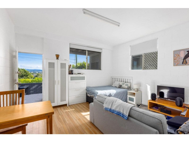 28 Rutledge Street, Coolangatta QLD 4225