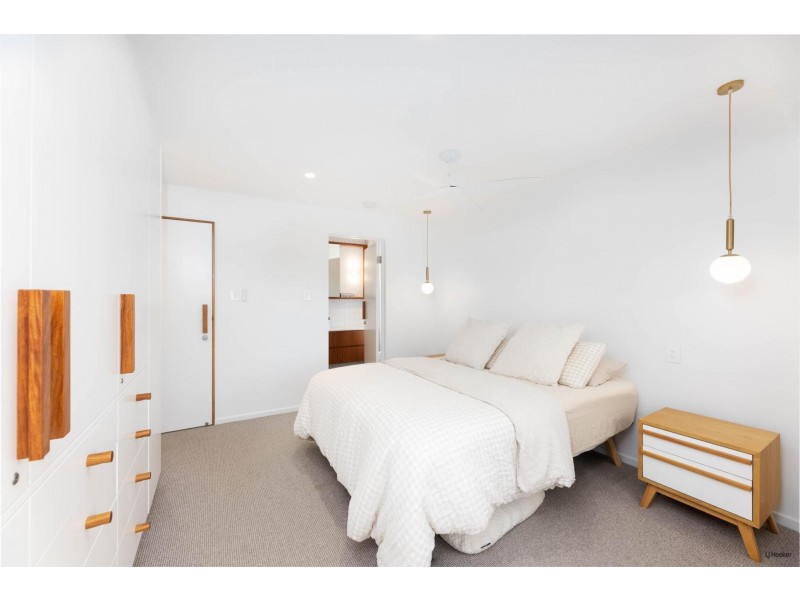 4/285 Golden Four Drive, Bilinga QLD 4225