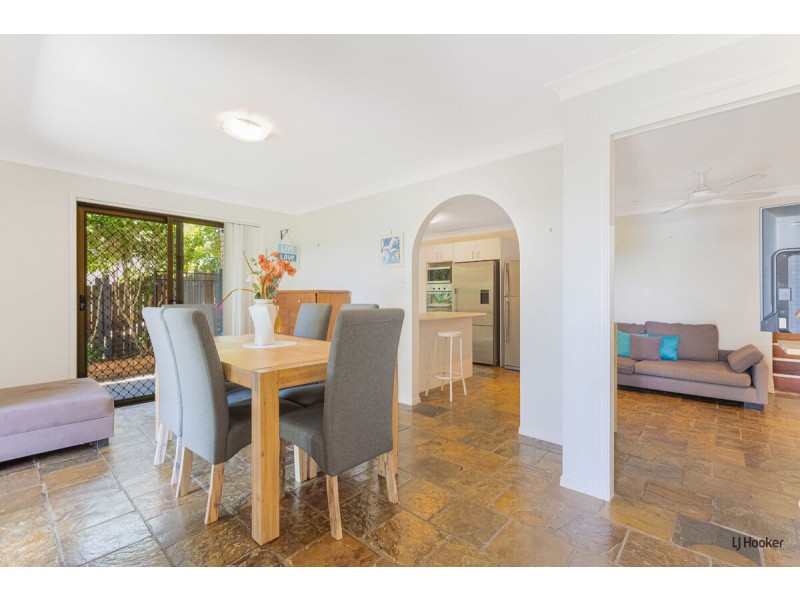 17 Lakeview Parade, Tweed Heads South NSW 2486