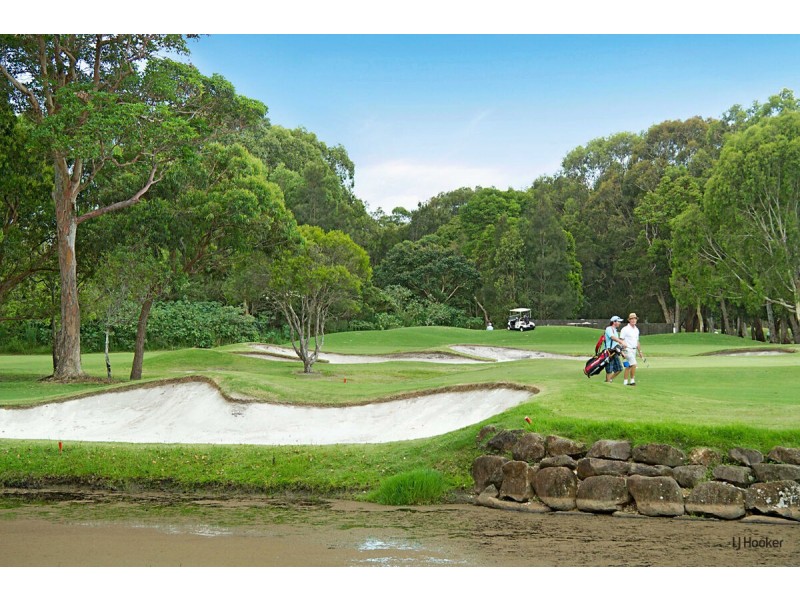 17 Lakeview Parade, Tweed Heads South NSW 2486