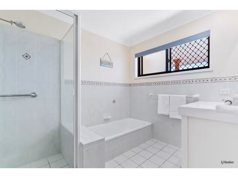 2/42 Keith Compton Drive, Tweed Heads NSW 2485