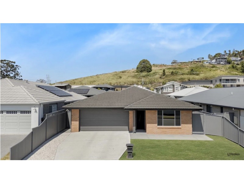 37 Robin Circuit, Tweed Heads South NSW 2486