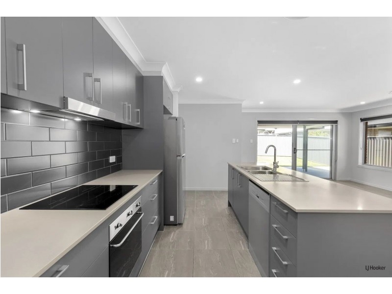 37 Robin Circuit, Tweed Heads South NSW 2486