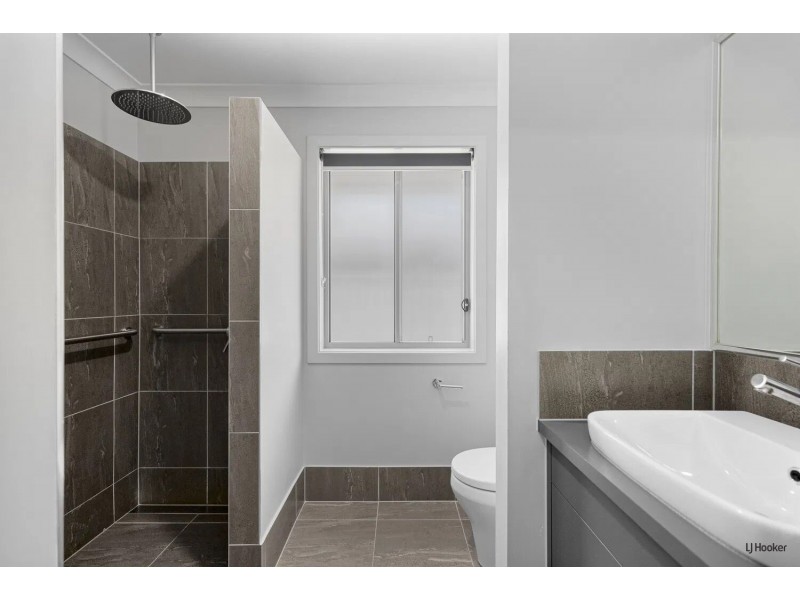37 Robin Circuit, Tweed Heads South NSW 2486