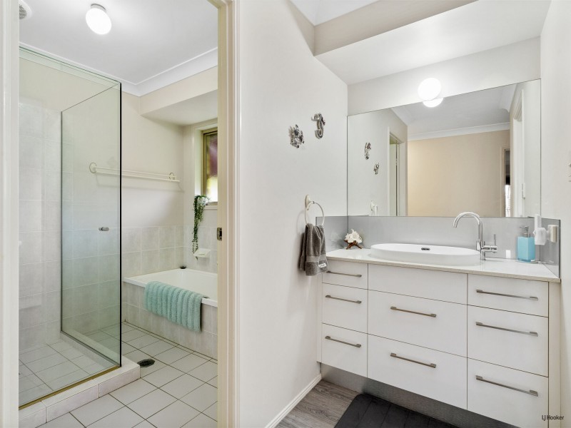 11 Warringa Drive, Bilambil Heights NSW 2486